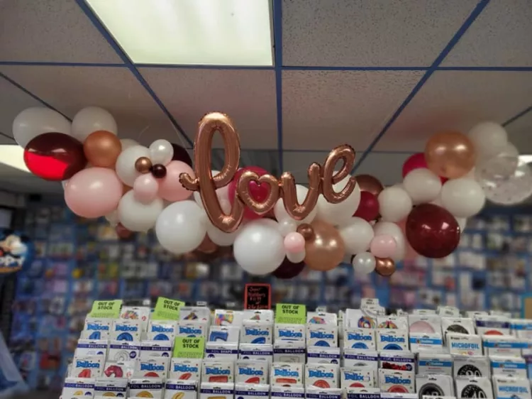 Organic Arch (Balloons)